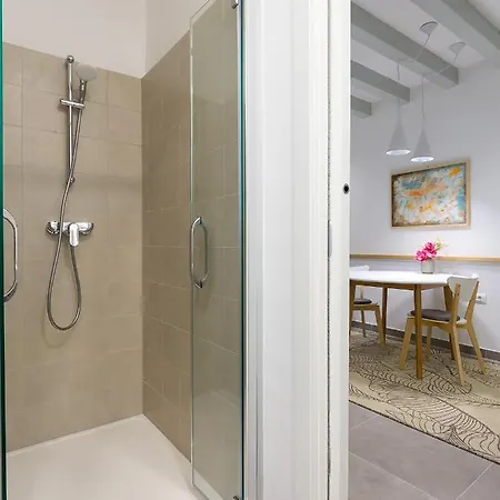 Cozy Montalbano By Irundo * Rovinj