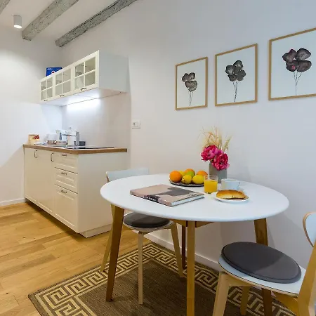 Cozy Montalbano By Irundo *