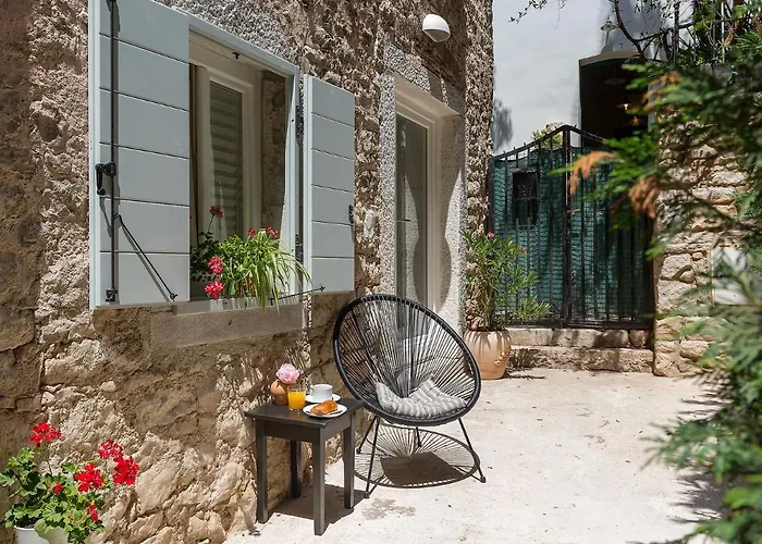 Lejlighed Cozy Montalbano By Irundo *