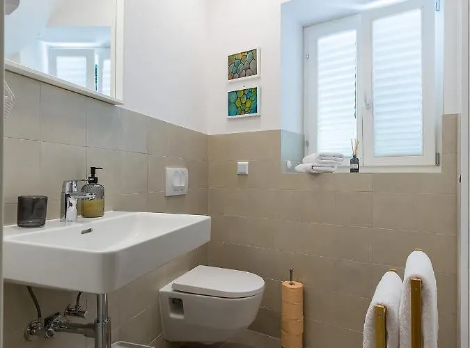 Cozy Montalbano By Irundo *