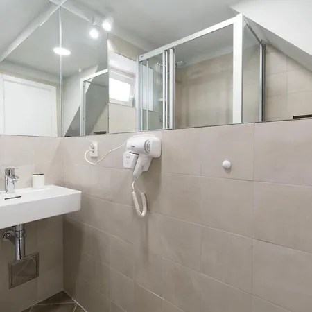 Cozy Montalbano By Irundo Appartement *