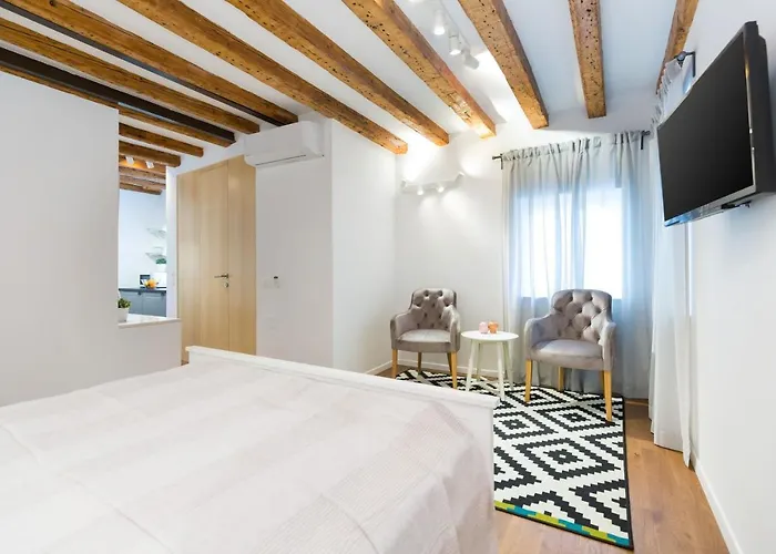 Lejlighed Cozy Montalbano By Irundo *